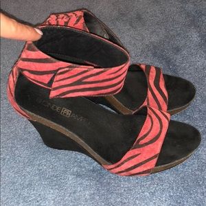 Blonde ambition hot pink zebra wedges. Size 7